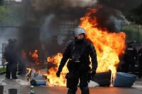 احتجاجات الطلاب في فرنسا وإغلاق مئات المدارس وسط مواجهات مع الشرطة