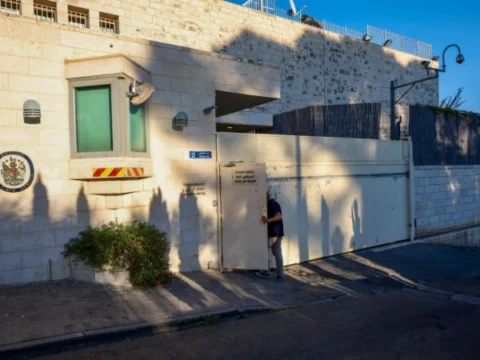 أزمة بريطانيا وإسرائيل تتفاقم وسط خلاف بشأن القنصلية البريطانية في القدس الشرقية